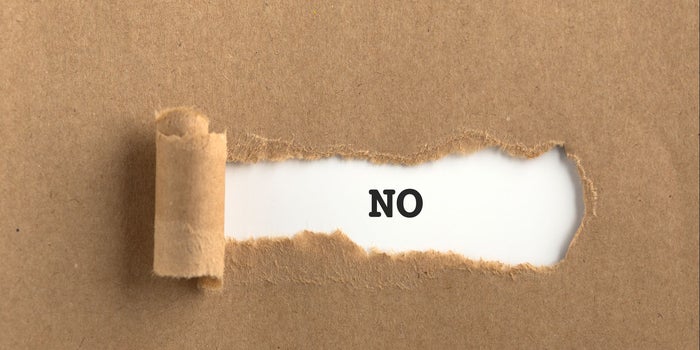 ¿Eres de los que regala tarjetas de presentación en todas partes? Eso no es hacer contactos