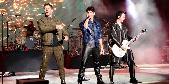 3 lecciones de negocios que aprendí (créanlo o no) del documental de los 'Jonas Brothers'