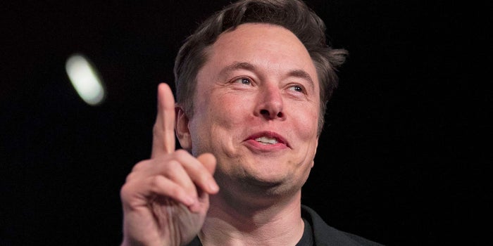 Elon Musk dice que sus autos Tesla podrán transmitir Netflix y YouTube 'muy pronto'