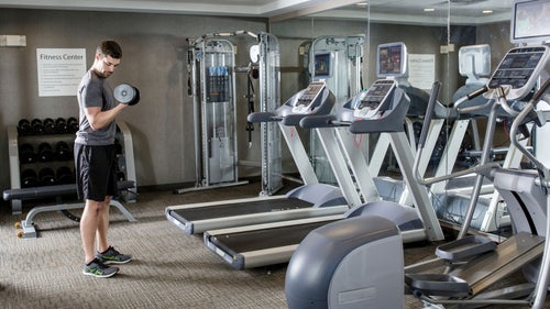 4 Ways Savvy Entrepreneurs Stay Focused on Health When Traveling for Business