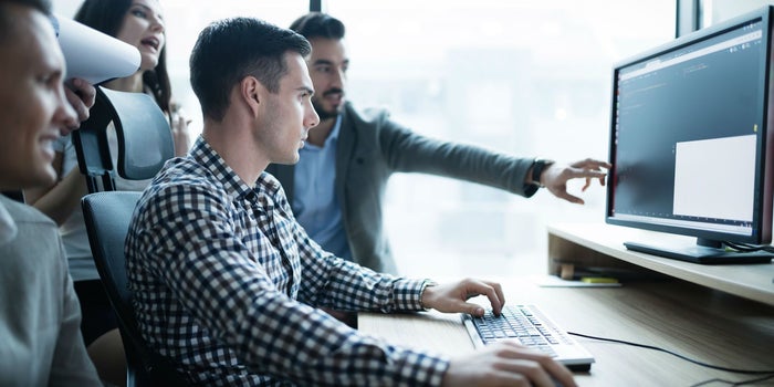 ¿Quieres aumentar tus ingresos? Gana una beca para estudiar desarrollo y programación web