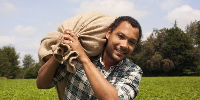 Colombia busca emprendedores que están transformando sus comunidades para recibir el Premio Nacional al Talento Joven