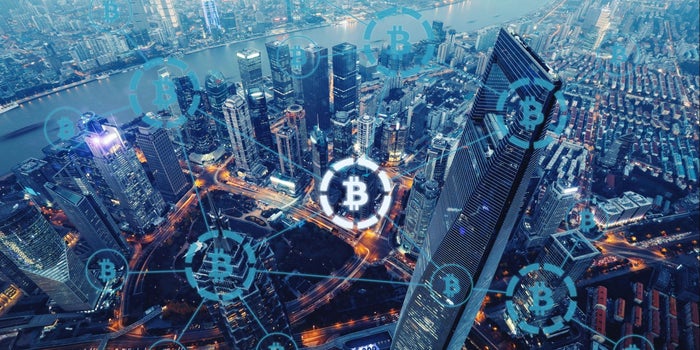 ¿Deberías invertir en Bitcoin y criptomonedas? Los expertos nos comparten las mejores prácticas en este mercado volátil (pero que sigue madurando)