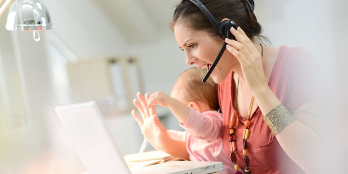 Sí existe el balance entre ser padres, trabajar y emprender: Esta es la formula para sacar partido al home office