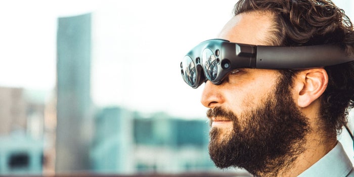 Facebook estaría desarrollando lentes de realidad aumentada con el propietario de Ray-Ban: reporte