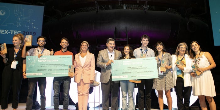 Mexicanos que quieren salvar a Xochimilco y estudiantes que protegen el agua en Argentina se llevaron 25 mil dólares del Premio CEMEX-Tec 2019
