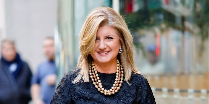 El día que Arianna Huffington se cayó y aprendió el poder redentor de dormir bien