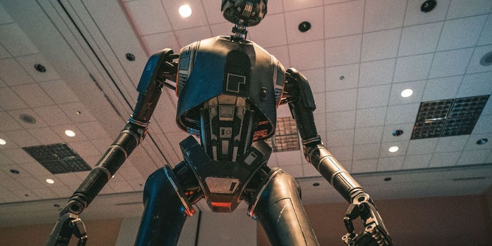 Te pagarán 2 millones de pesos si le prestas tu cara a un robot