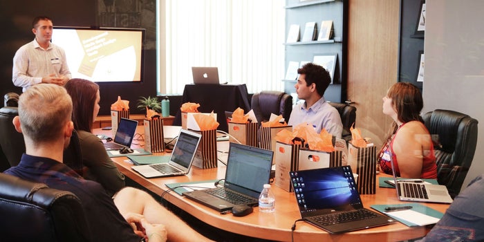 Identifica si tu equipo de trabajo sufre de 'juntitis aguda' y combátela con estos consejos