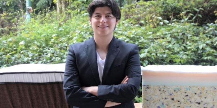 Este joven mexicano creó colchones ecológicos que ayudarán a comunidades vulnerables