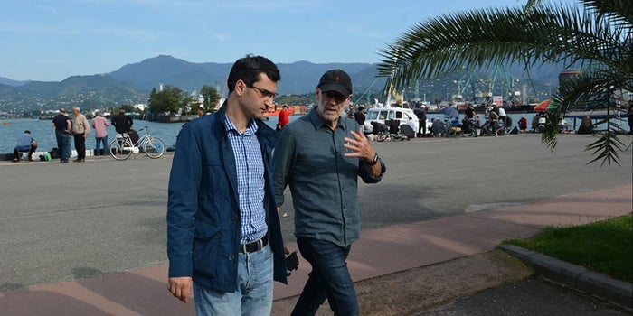 ცნობილი ბელგიელი მწერლის ჟორჟ სიმენონის ვაჟი ბათუმში მამის კვალს მიჰყვება
