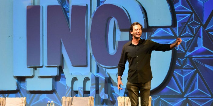 ¡No te creas todo lo que piensas!: Este es el consejo Jason Silva a los emprendedores