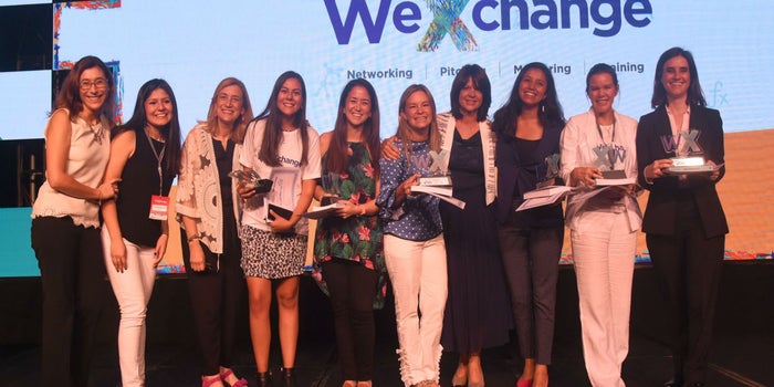 Este es el programa que impulsa a las mujeres emprendedoras en las áreas de ciencia, tecnología, ingeniería y matemáticas
