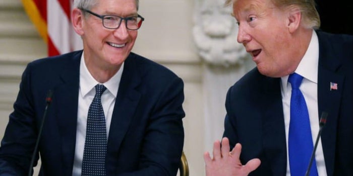 Trump pide ayuda a Tim Cook para desarrollar infraestructura 5G de Estados Unidos