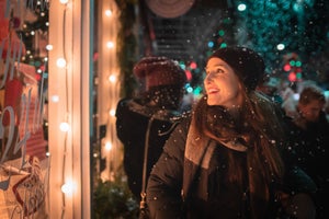 How to Win Holiday Season Marketing with Relevance and Timing