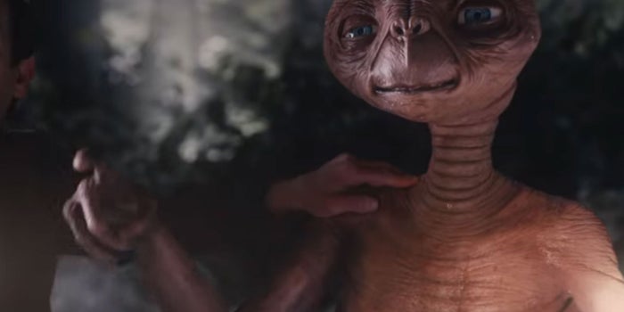 El cortometraje navideño de Xfinity en el que Elliot se reencuentra con E.T.