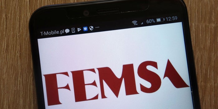 La mexicana Femsa quiere comprar 1,350 farmacias en Brasil