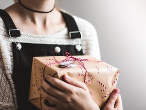 10 Unique Holiday Gifts You Won't Believe are Less Than $30