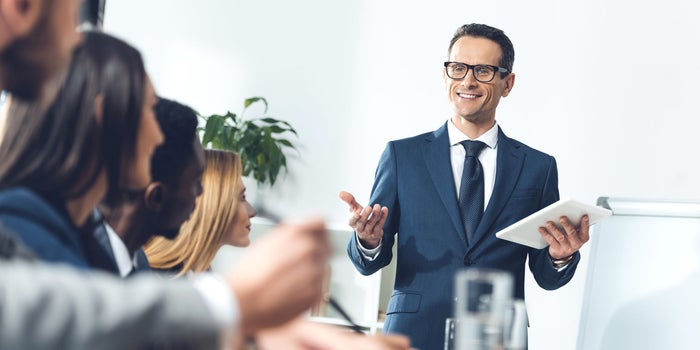 Salario emocional: 5 formas de darlo a tus colaboradores para hacerlos felices y conservarlos en tu empresa