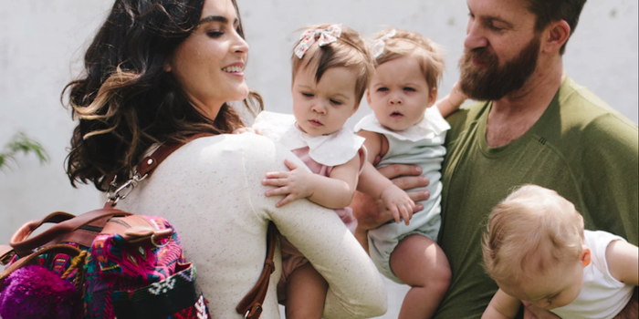 Cómo un viaje al país de su madre inspiró a una emprendedora para crear una marca de lujo que se hace en Guatemala, Ghana, México y Marruecos