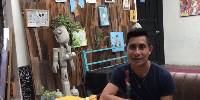 Conoce a Alberto López, el tejedor tzotzil que llevará sus creaciones a la Fashion Week de Nueva York