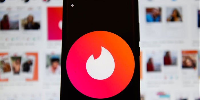 Tinder está desarrollando un botón de pánico para citas peligrosas