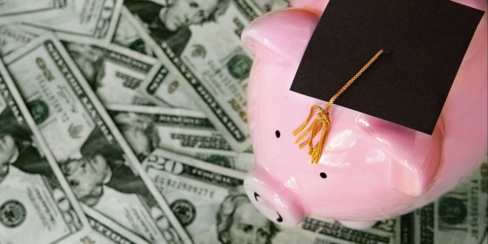 Así fue como mi préstamo estudiantil de 5,000 dólares se convirtió en un negocio multimillonario
