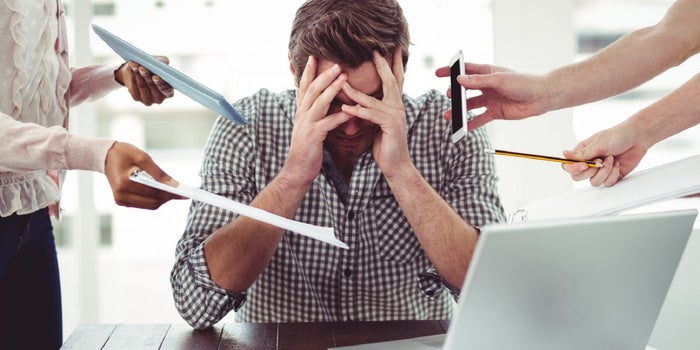 ¿Trabajas mucho y no acabas con tus pendientes? Esto es lo que estás haciendo mal