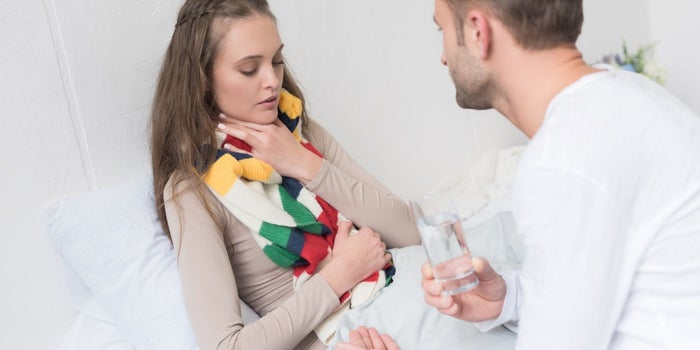 Probablemente no morirás de coronavirus, pero tal vez sí lo transmitas: Así puedes cuidar a la gente mayor de tu familia