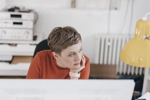 9 Ways to Focus a Wandering Mind (Infographic)