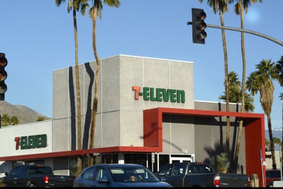 The Top 11 Companies in the Franchise 500, Ranked From Cheapest to Most Expensive