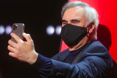 Unlocking Your iPhone While Wearing a Mask Will Get Easier With Upcoming iOS Update