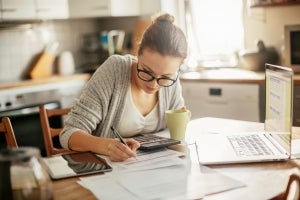 6 Bootstrapping Secrets for Building a Successful Business on a Shoestring Budget
