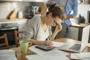 4 Money Habits That Separate Building Wealth From Just Making a Living