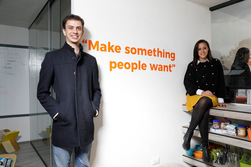 Max Holzhen y Pamela Valdés, fundadores de Beek
