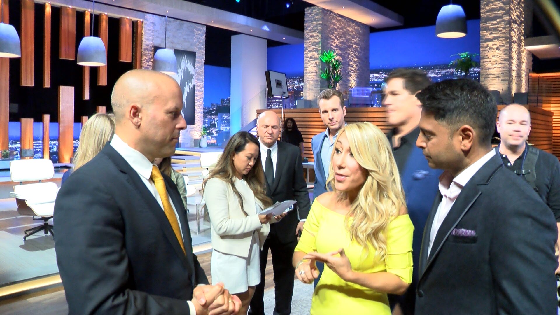 Shark Tank Investors Reveal Top 5 Tips To Make Your Business Famous