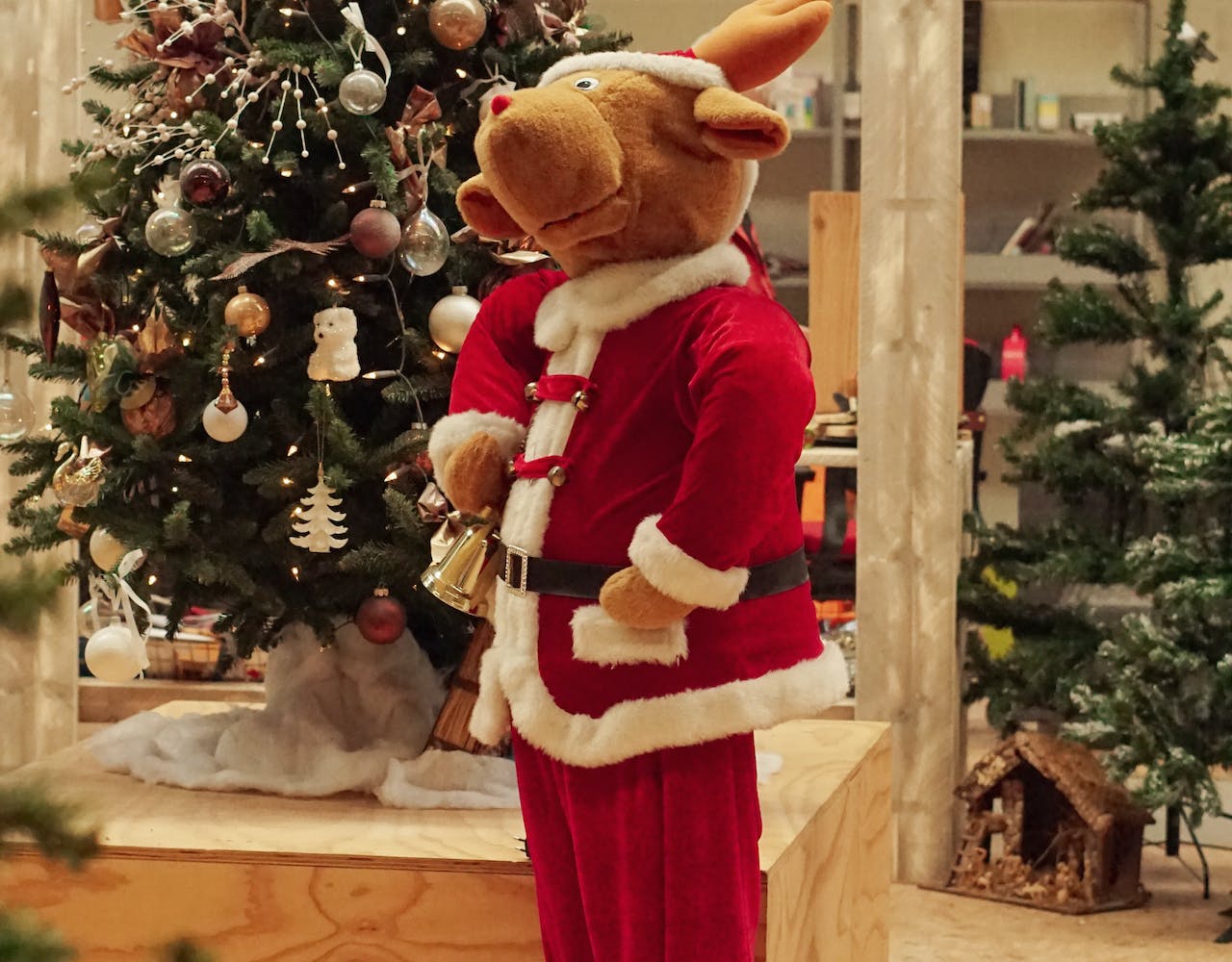 how-to-squeeze-in-everything-for-the-holidays-without-losing-your