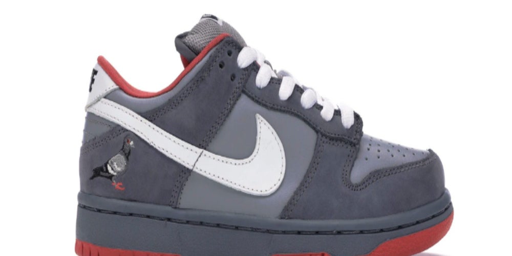 2. Nike Dunk SB Low Staple NYC Pigeon (Más de USD$18,600)