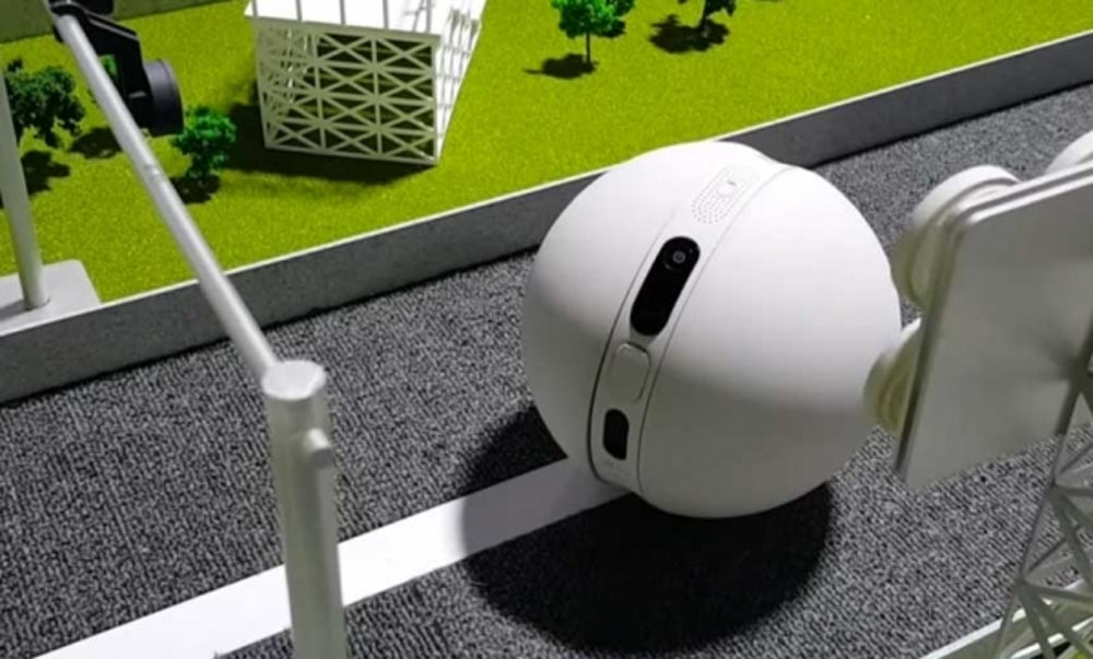 LG Rolling Bot