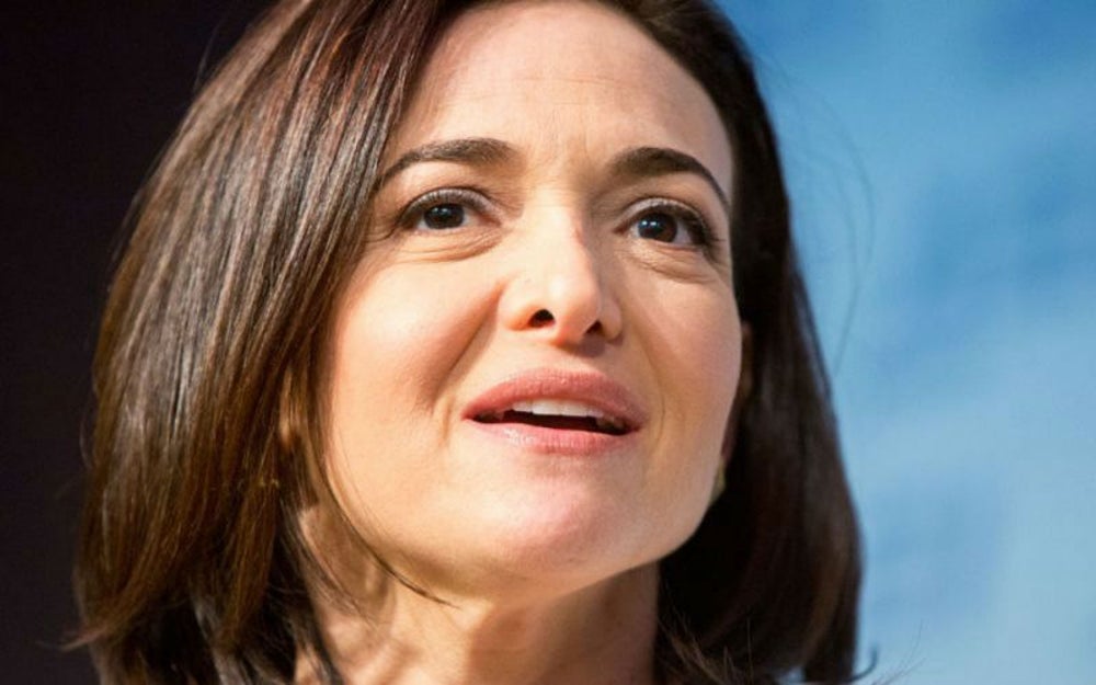 Sheryl Sandberg, gerente de operaciones de Facebook