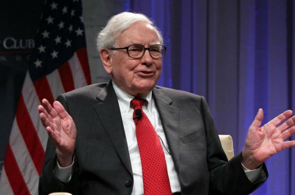 7. Warren Buffett era un voceador