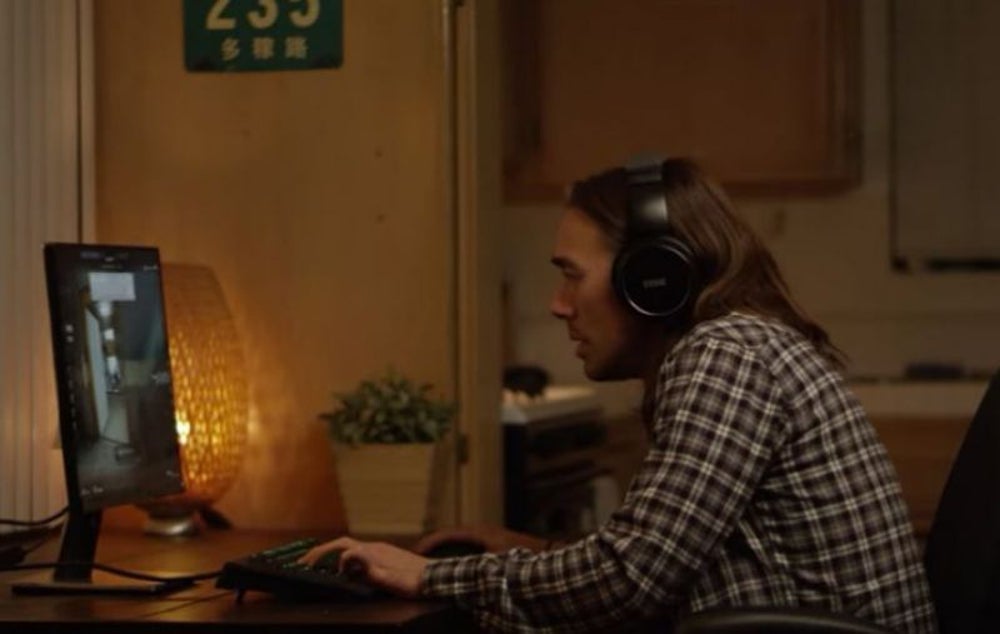 6. Audífonos OSSIC X 3D