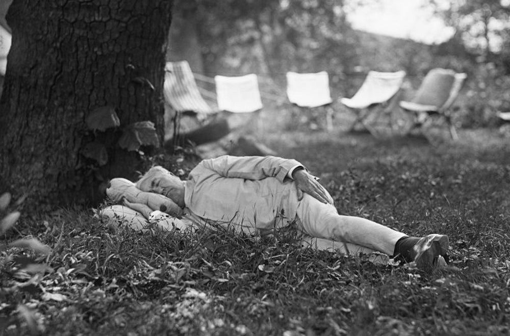 How the rich and famous sleep