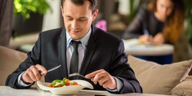 Don’t overeat at lunch