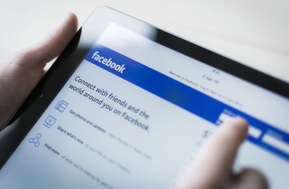 No estar al tanto de la configuración de privacidad de tus redes sociales