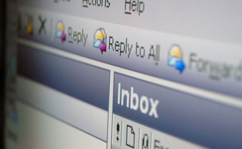 No educarse en los hábitos correctos de correo electrónico