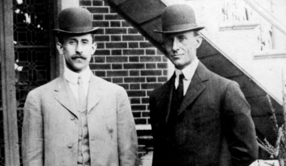 4. Orville y Wilbur Wright: Curtiss - Wright